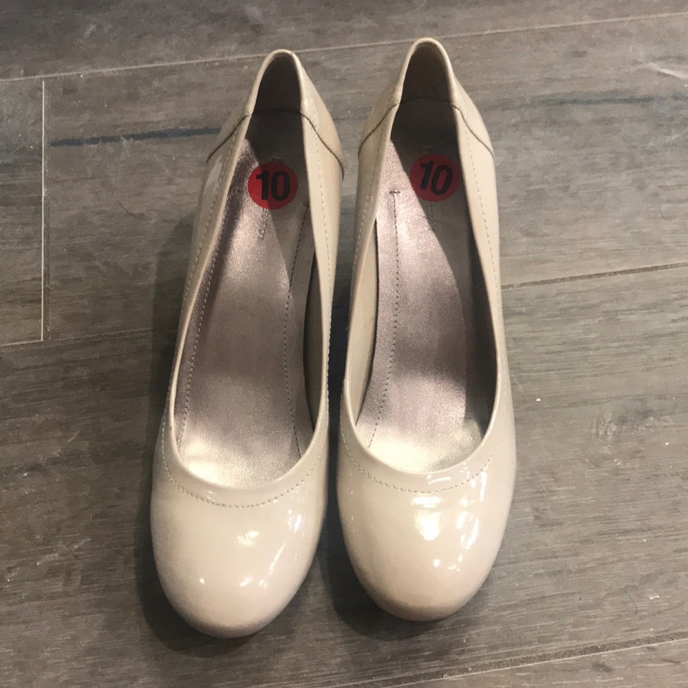 BCBGeneration patent heels. Nude. Size 10.